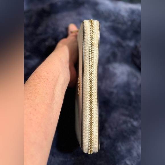 NWOT Coach Long Zip Around Wallet In Signature Canvas Gold/Light Khaki Chalk - Picture 5 of 13